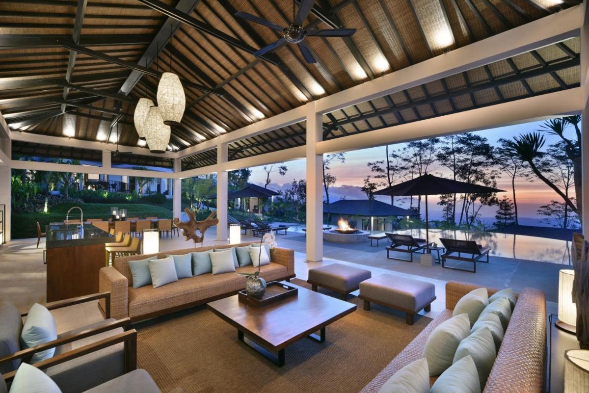Alta Vista Mountain Villa Bali - Housity