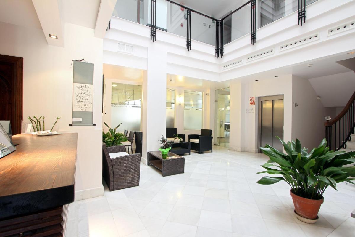 Monjas del Carmen Hotel - Housity