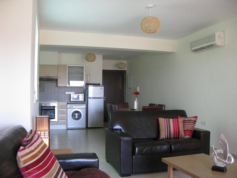 Suitetrails - Pyla Gardens Apartment E204