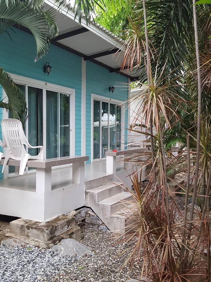 Charlie's Bungalows - Housity