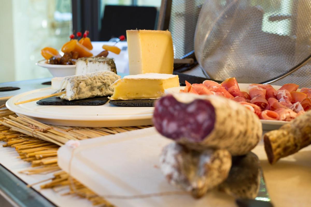 Nourriture dans l'hôtel ou à proximité