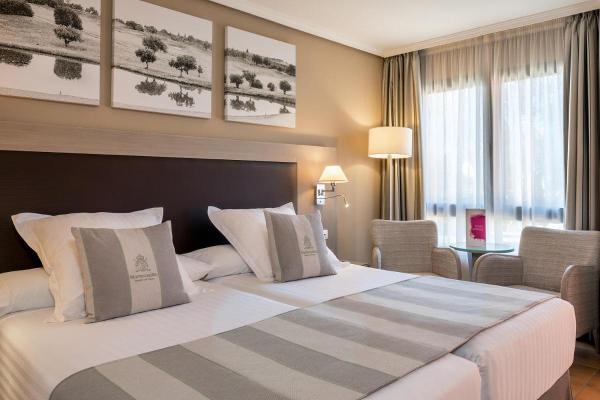 Cama o camas de una habitación en Barceló Montecastillo Golf