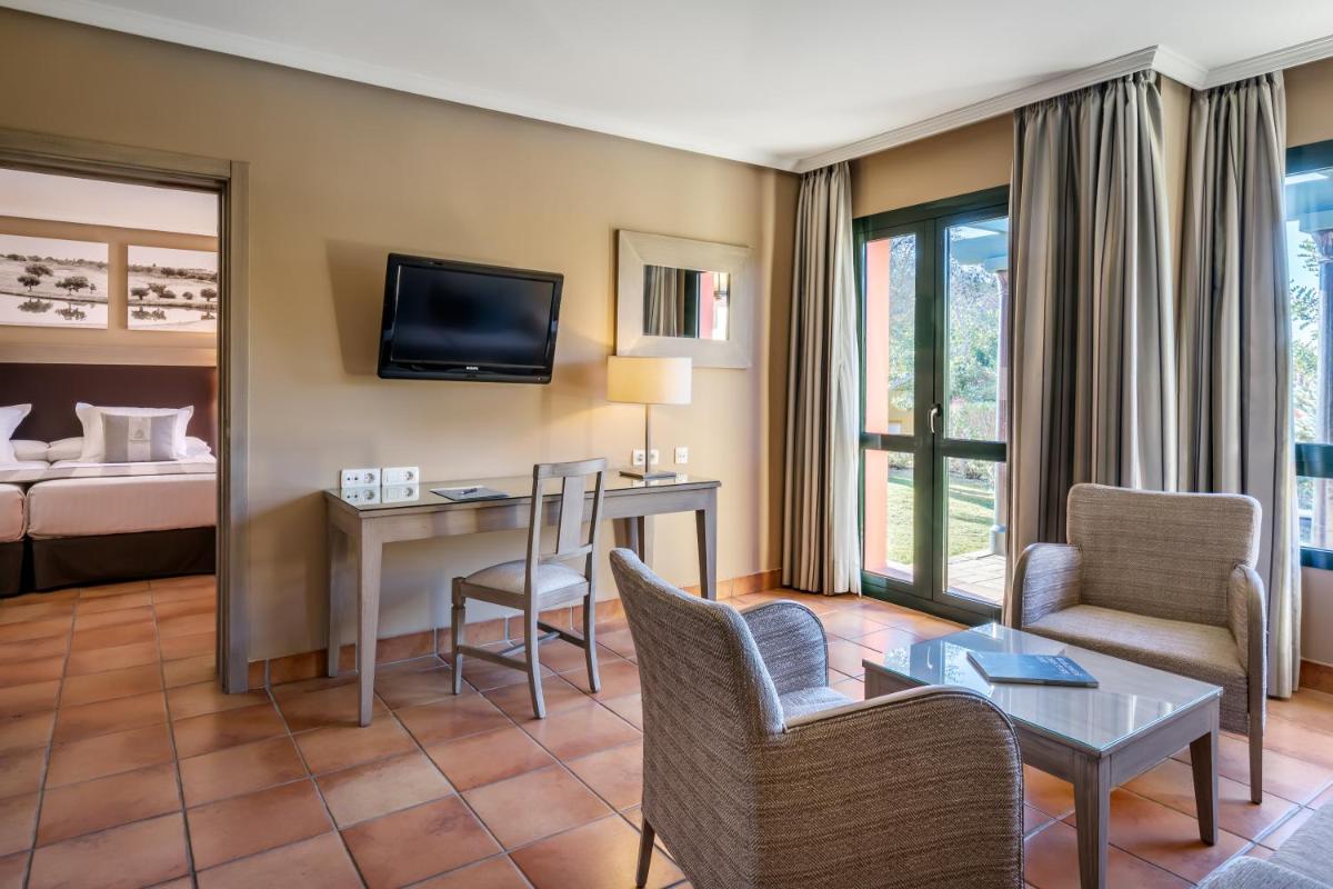 Una televisión o centro de entretenimiento en Barceló Montecastillo Golf