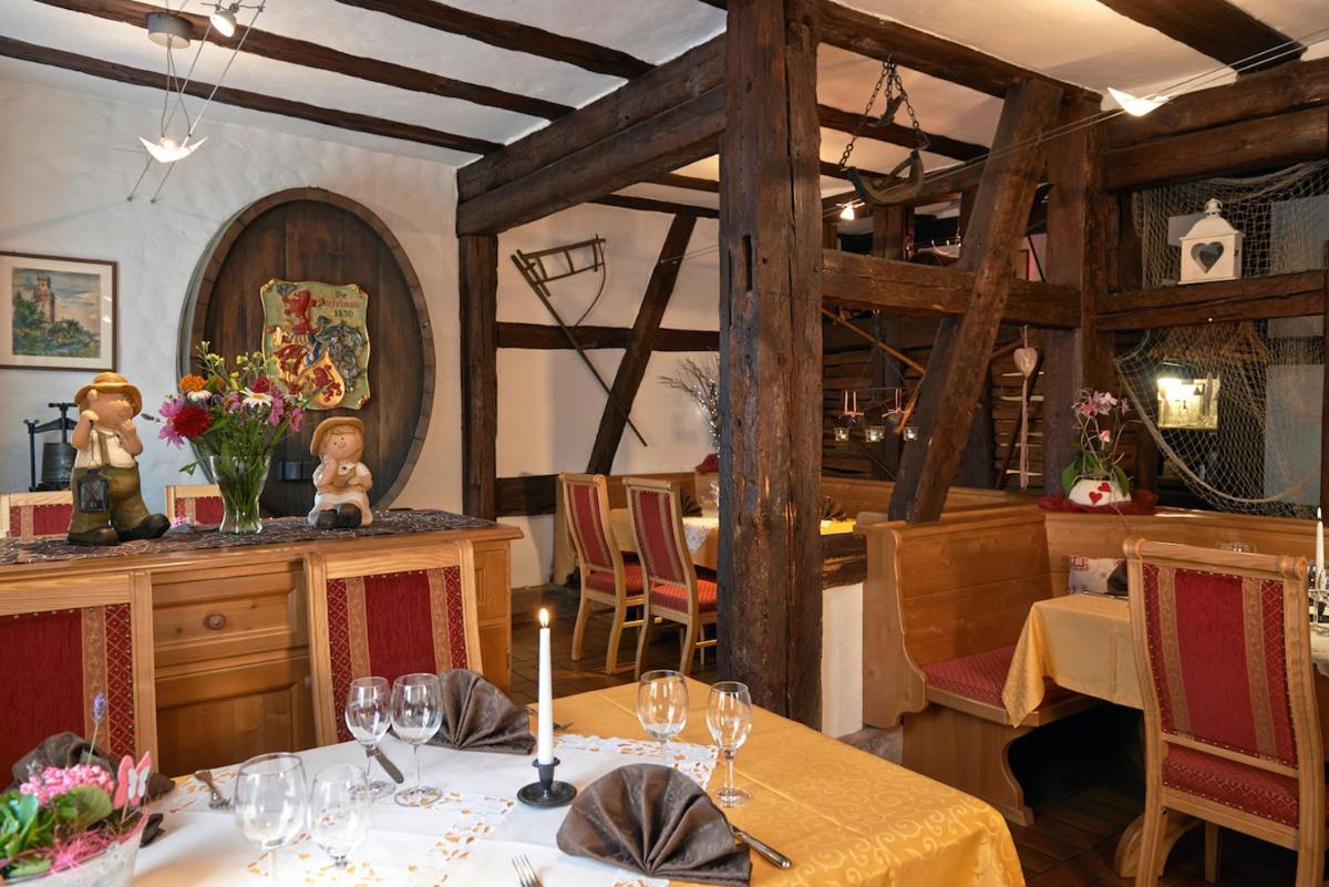 Hotel & Restaurant Zum Karpfen - Housity