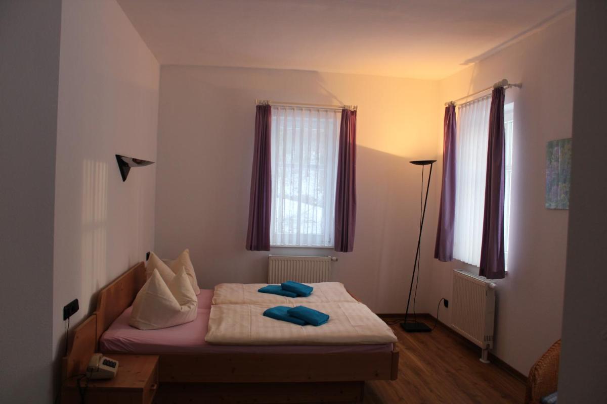 Hotel Waldhaus - Housity