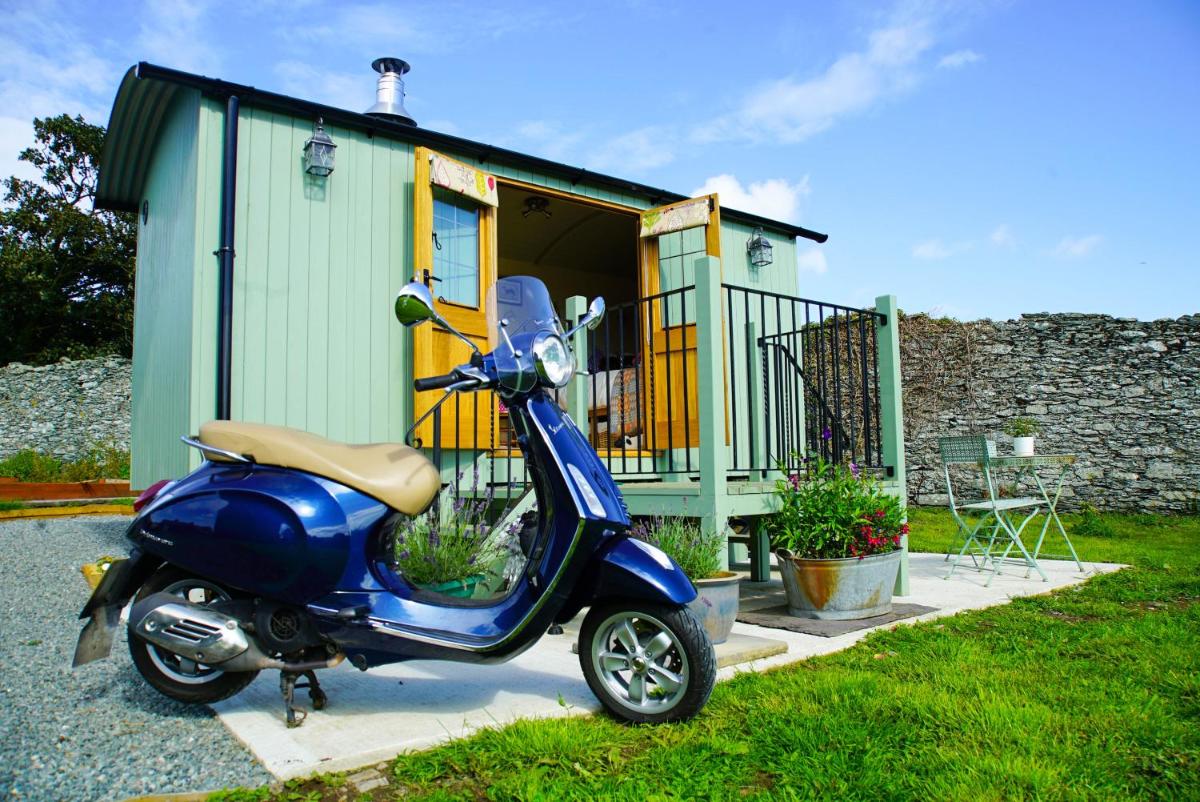 Storws Y Gorlan Shepherd's Hut - Housity