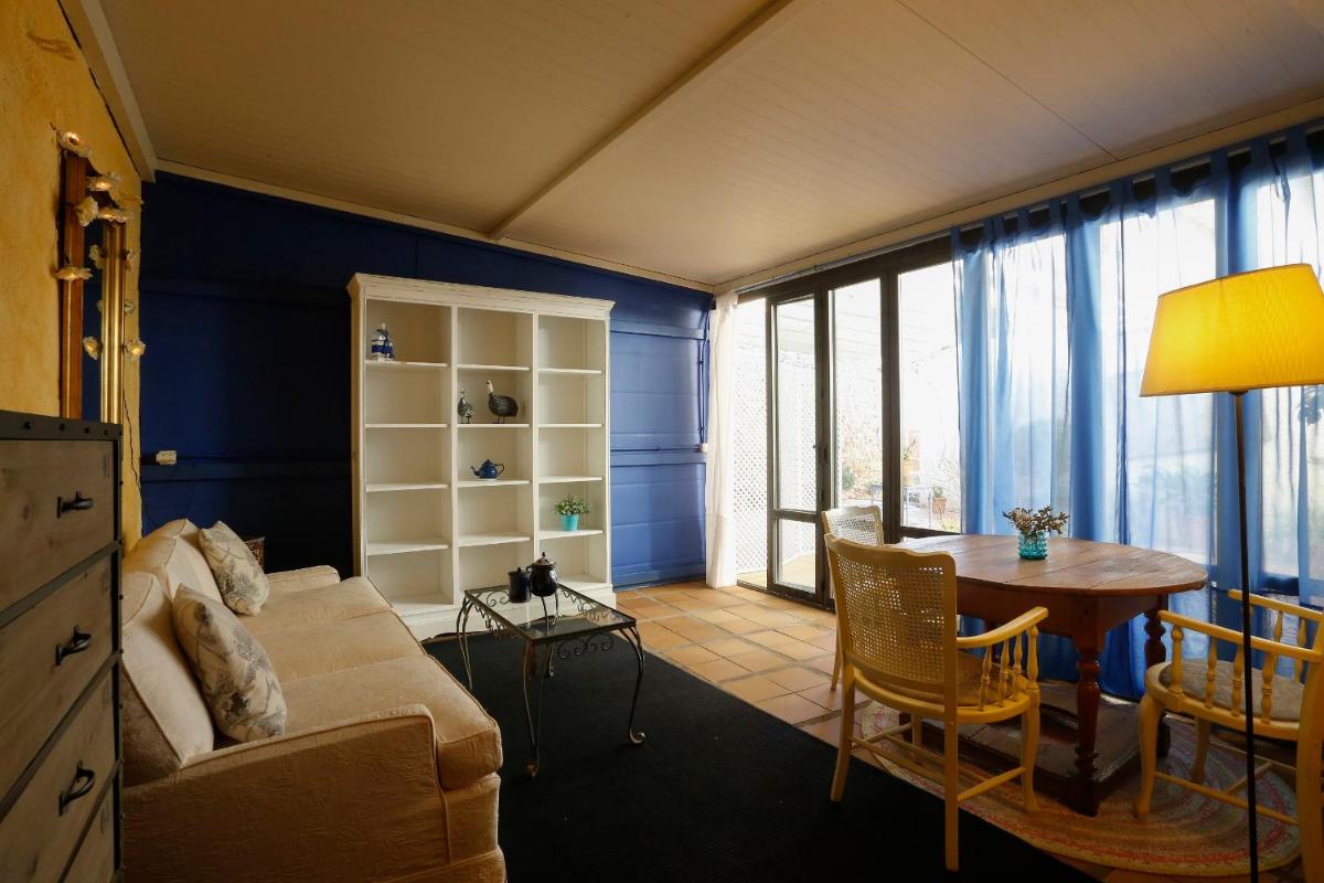 Hostal Blau - Housity