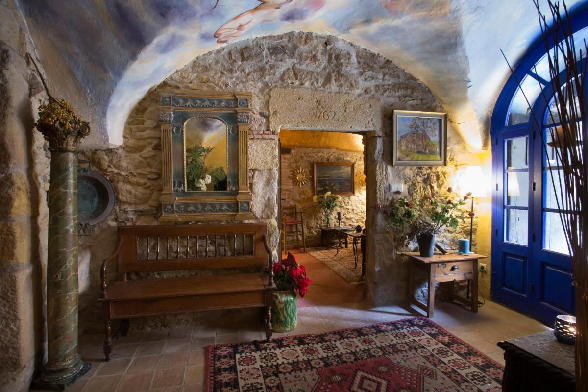 Hostal Blau - Housity