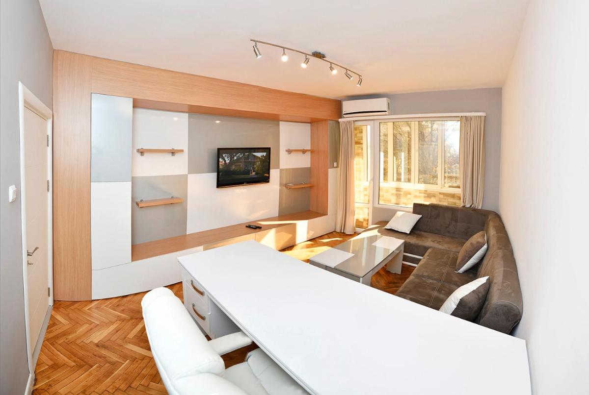 Chaika Apartment - Housity