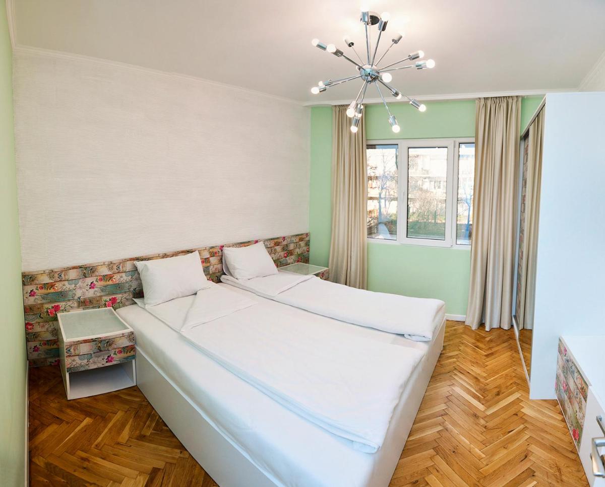 Chaika Apartment - Housity