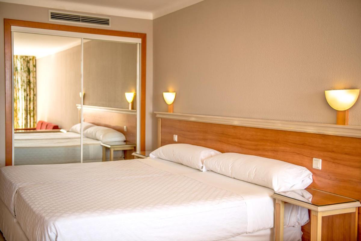 Cama o camas de una habitación en Hotel Beatriz Playa & Spa