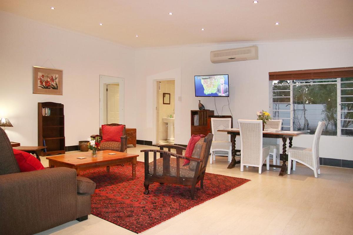 Spacious Garden Unit on Fordyce - Housity