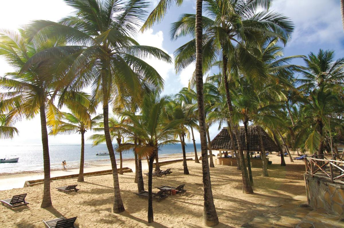Sandies Tropical Village - Housity
