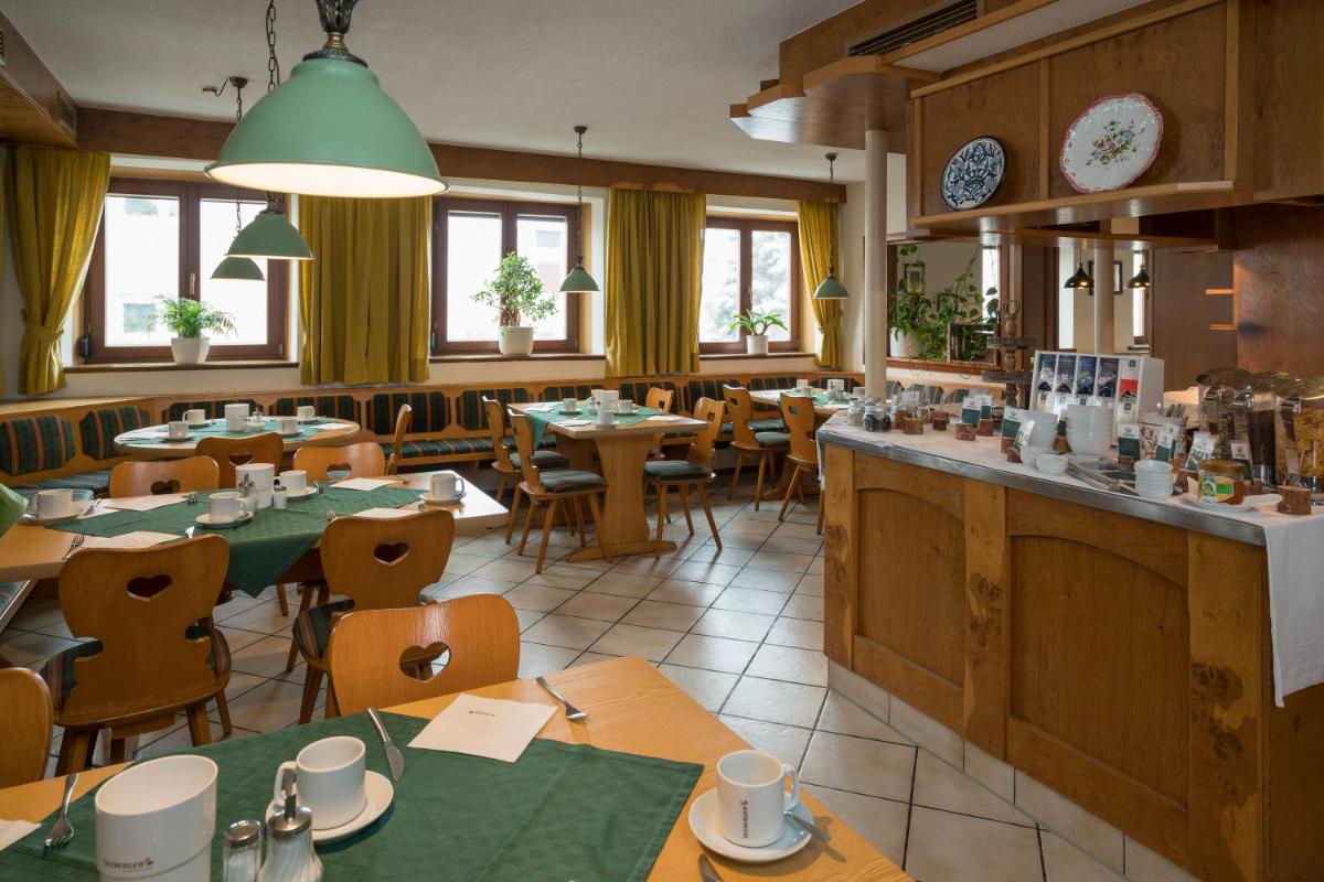 Hotel Krone - Housity