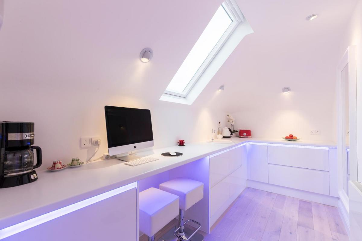 Suitetrails - ALTIDO Pleasant 2-bed flat near River Thames