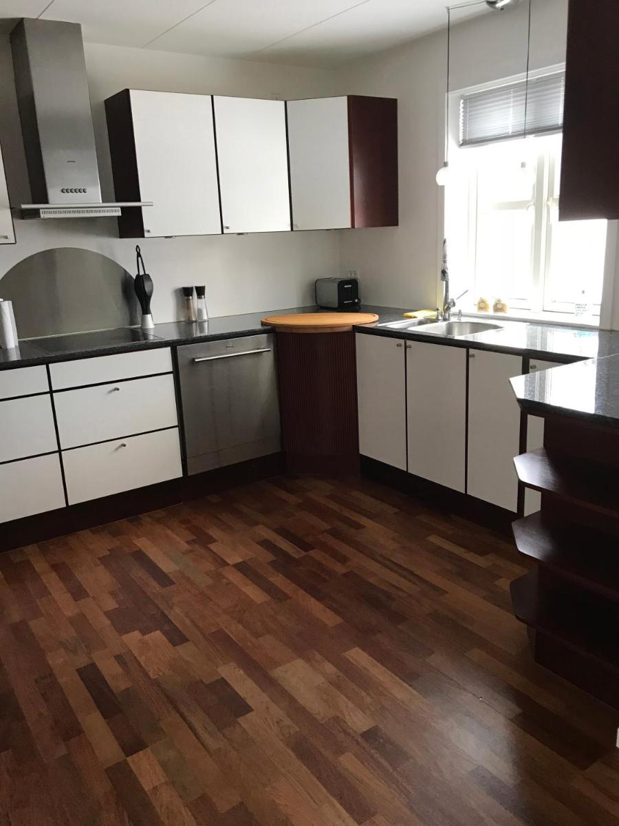Hotel Nuuk - Apartment Nanoq - Housity