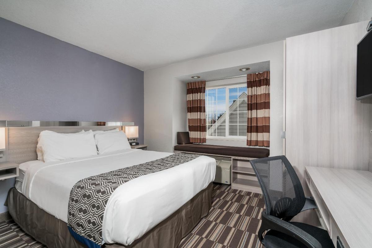 Microtel Inn & Suites by Wyndham Rochester North Mayo Clinic - Housity