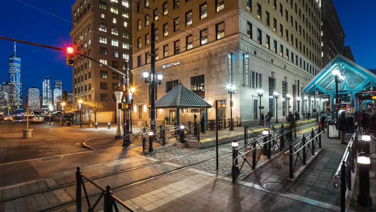 Hyatt House Jersey City - Housity
