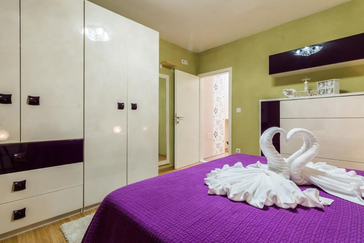 Old Town House Pakoštane - Housity