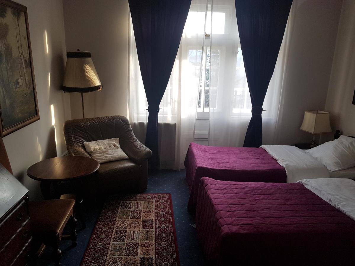 Willa Marysin - Housity