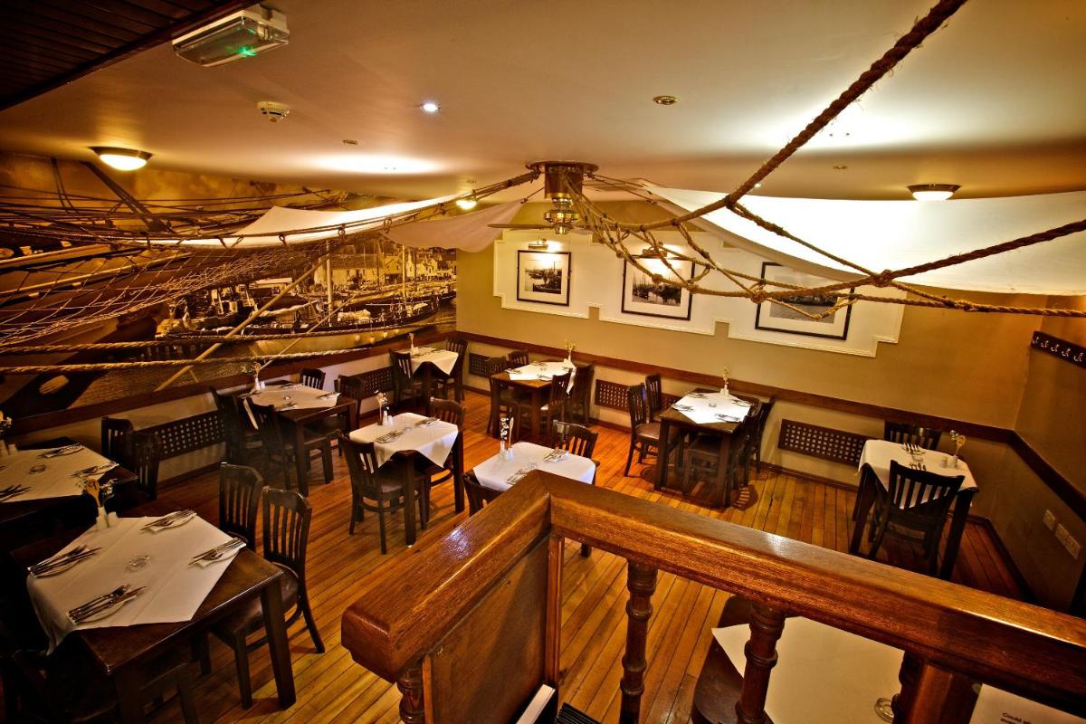 Ferry Inn - Housity