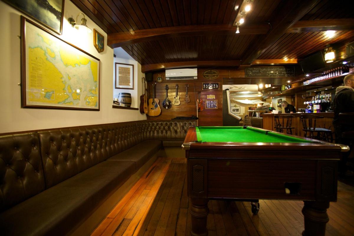 Ferry Inn - Housity