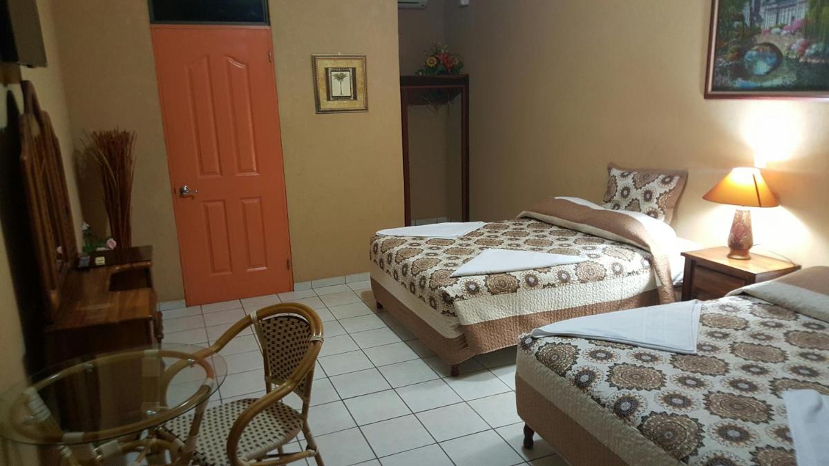 Hotel La Arena - Housity