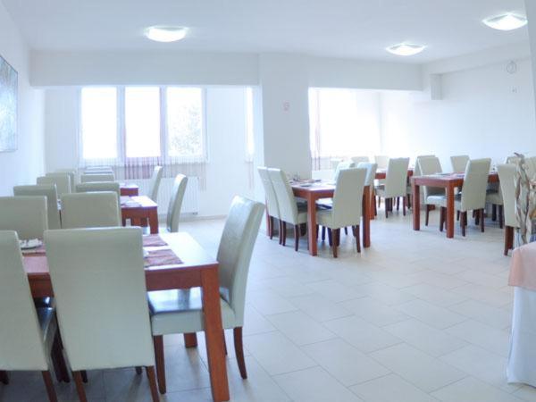 Rooms Bijela Ruža - Housity