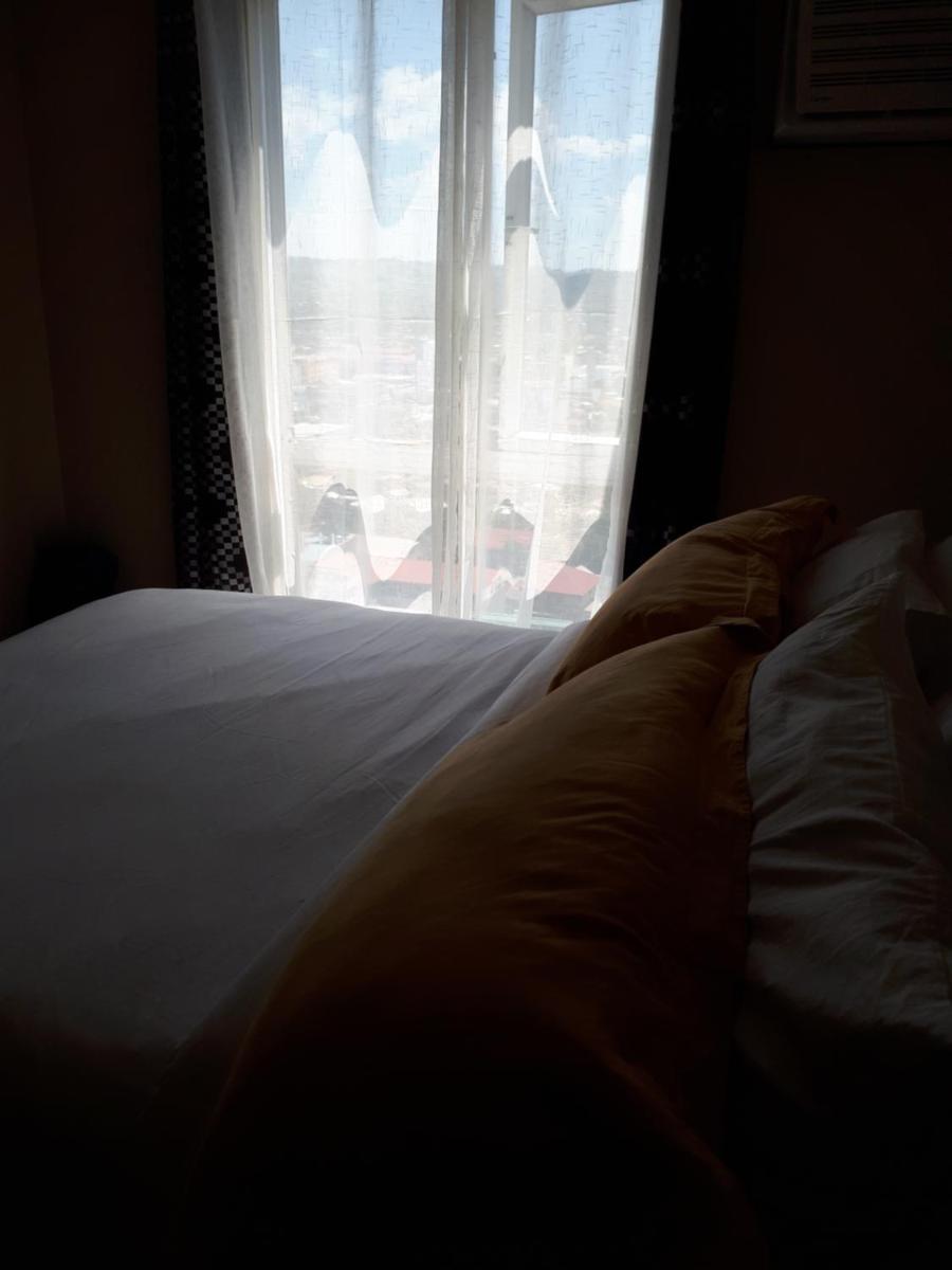 Centrio Tower Beside Ayala Studio Unit -15 - Housity