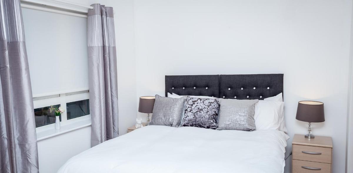 Luxuriant Apartments - Housity