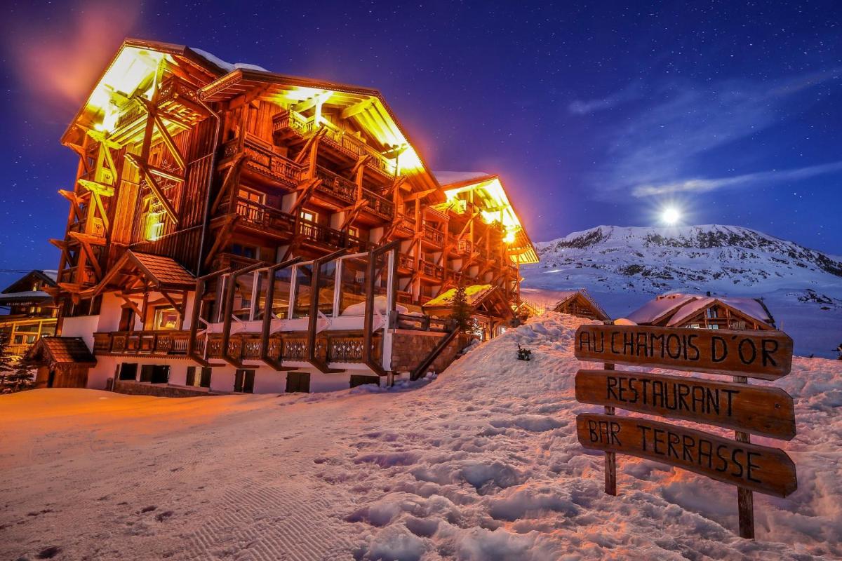 L'établissement Hôtel Au Chamois d'Or by Les Etincelles en hiver