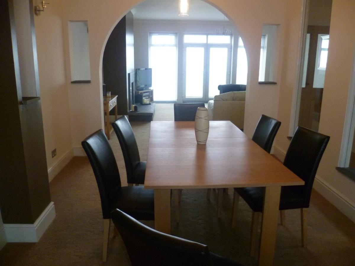 The Beach House - Housity