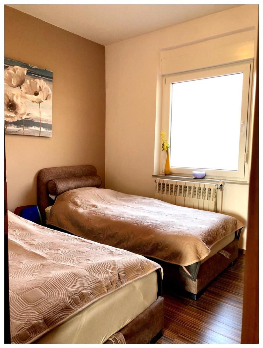 Apartment Galjanić - Housity