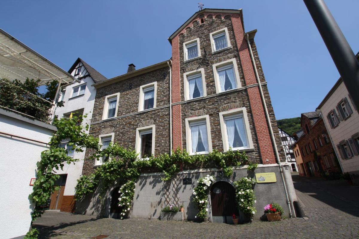 Ferienwohnungen am Matthiasturm - Housity