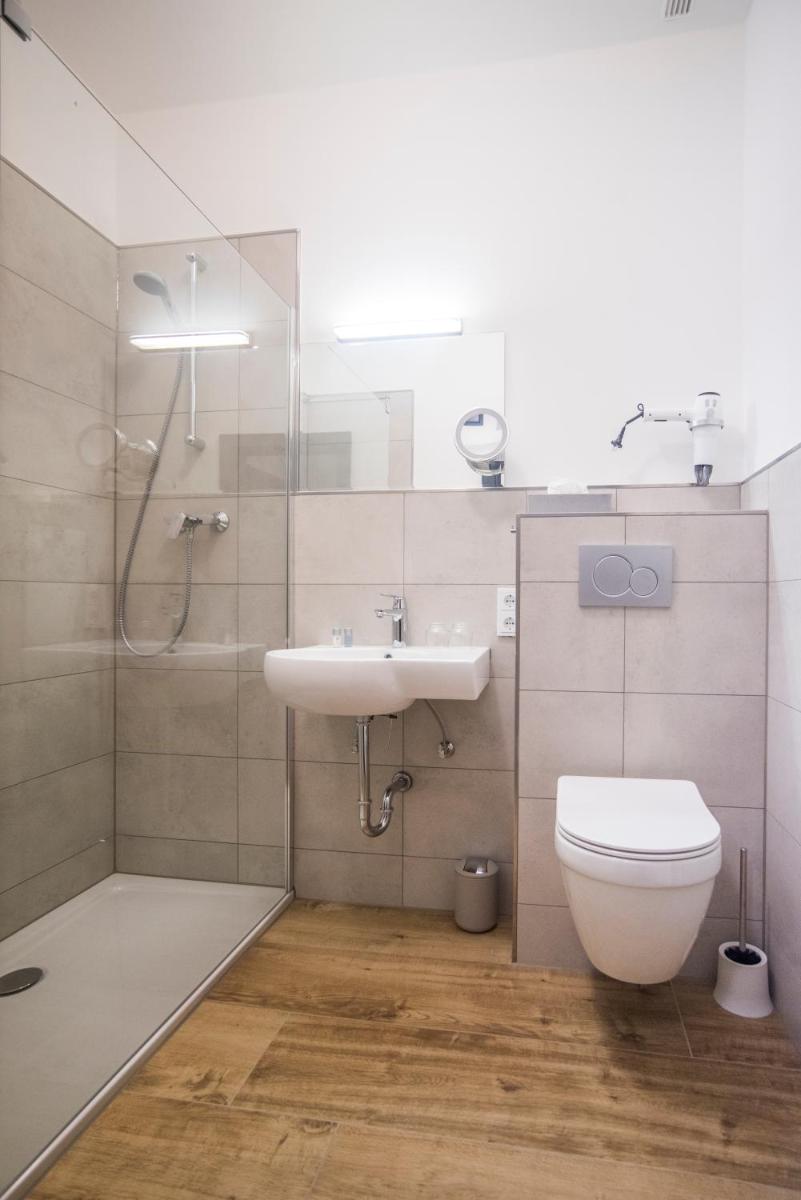 Hotel Wiesengrund Business & Boutique - Housity