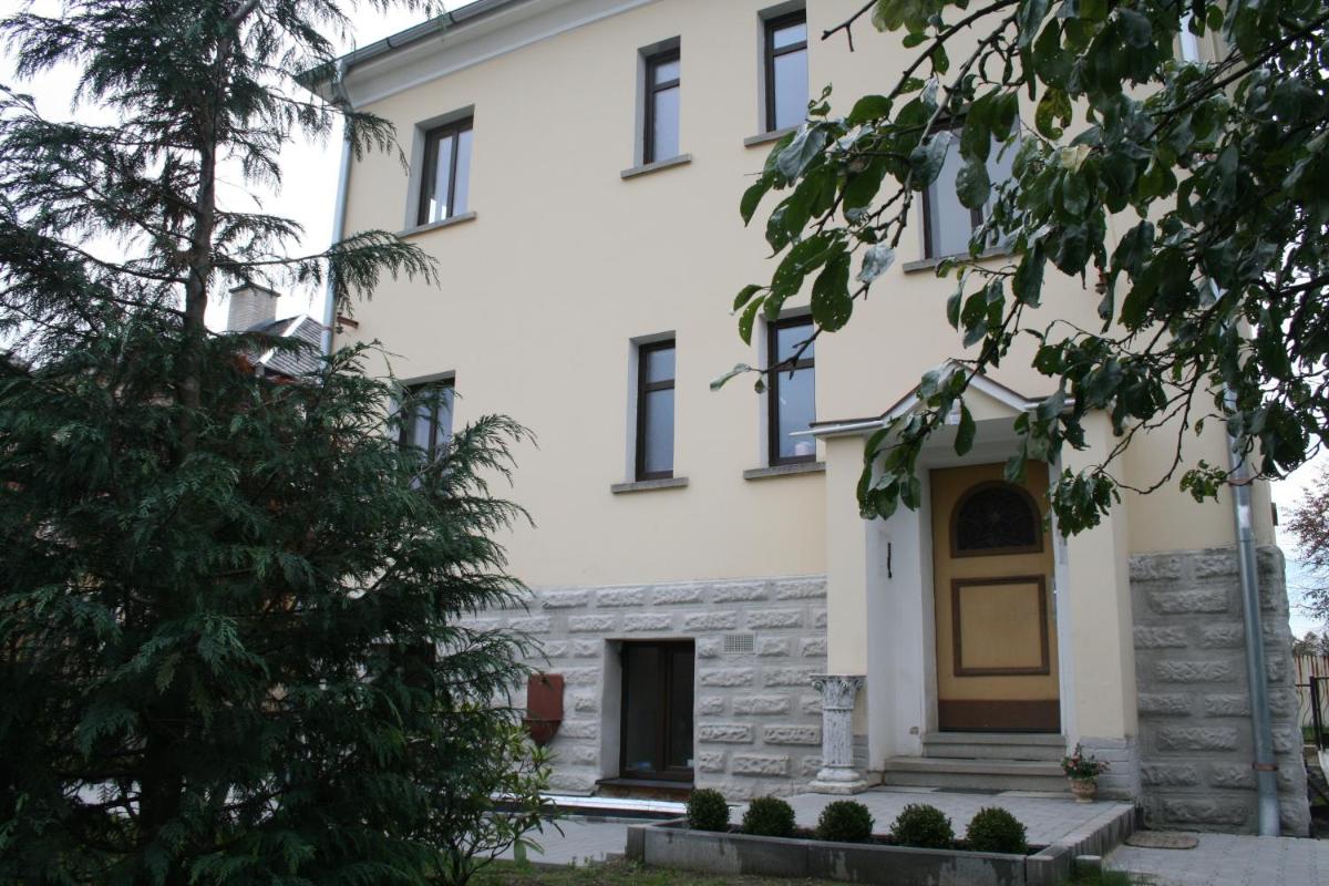 Hotel Na Vodách - Housity