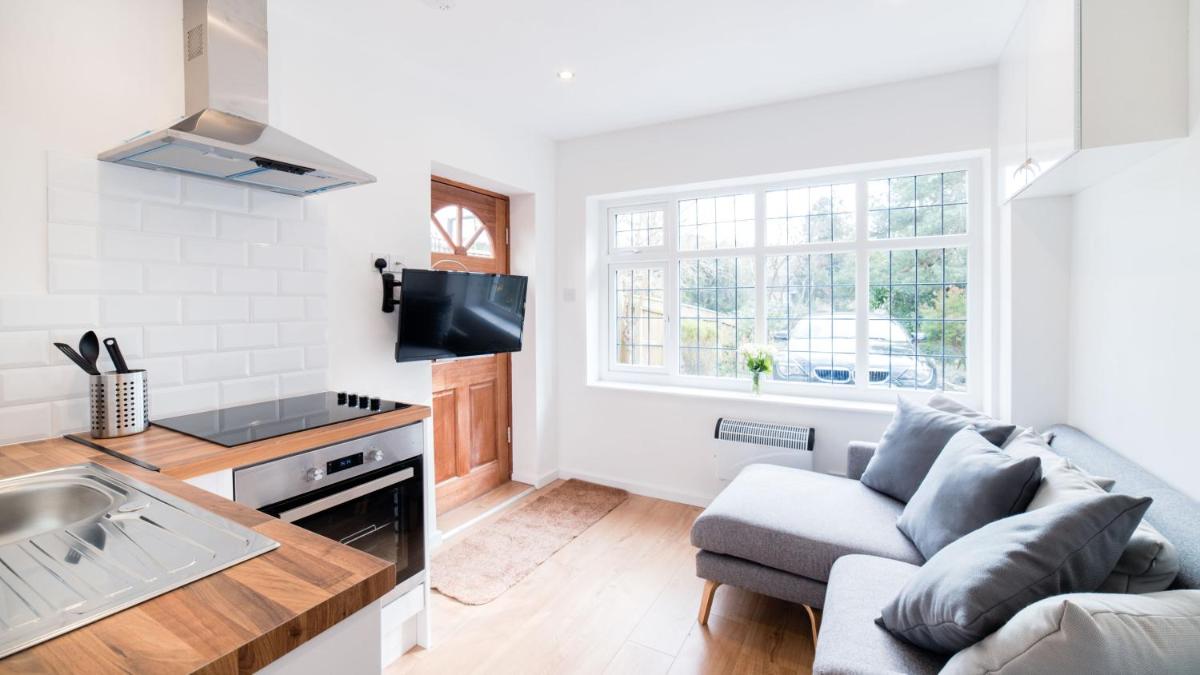 The Wing -Near to the beaches and Bournemouth University - Housity