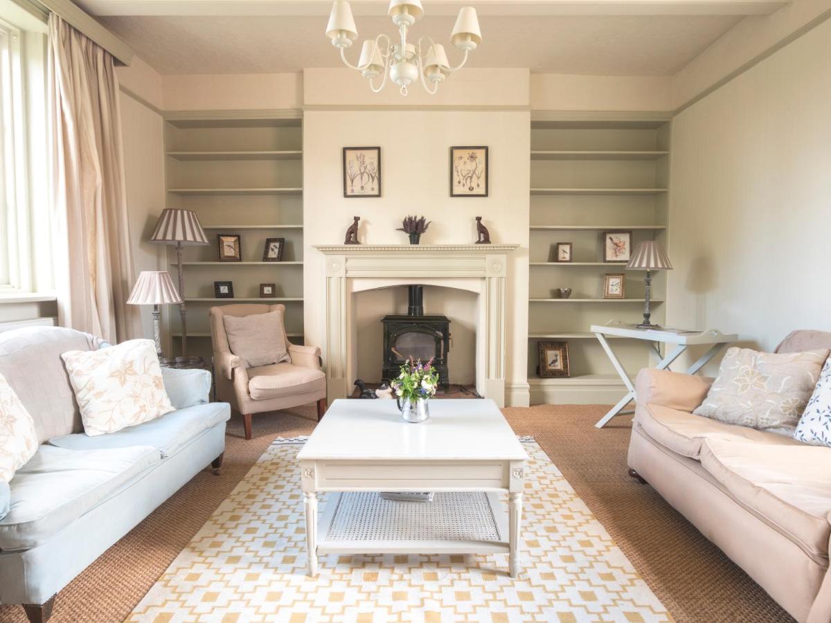 Holly Farm - Housity