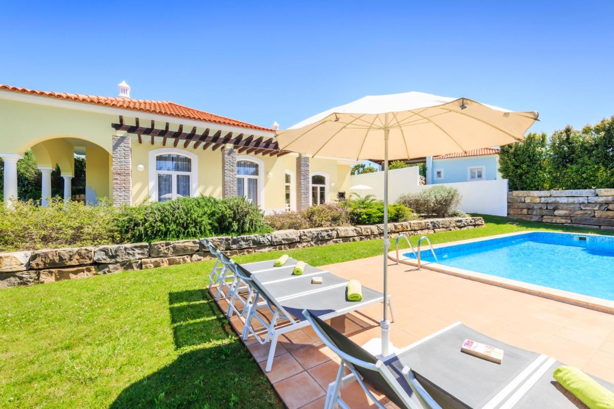 A piscina em ou perto de Eden Villas & Apartments