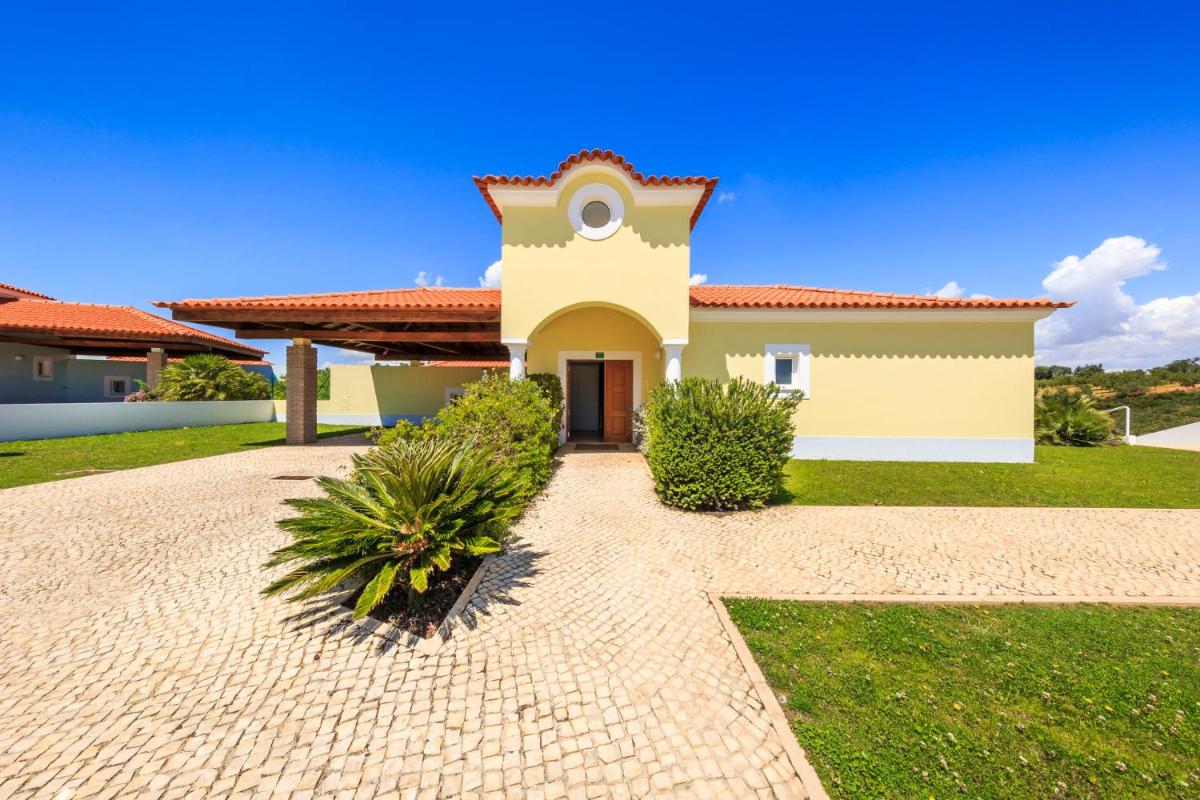 O edifício onde o resort está situado
