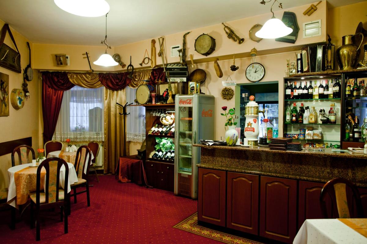 Hotel Relaks - Housity
