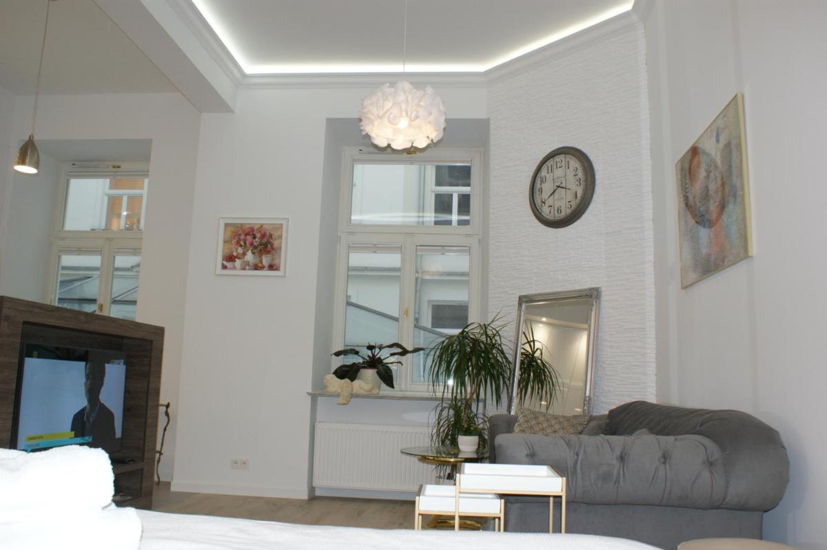 Lovely apartment- Poznanska 16 - Housity