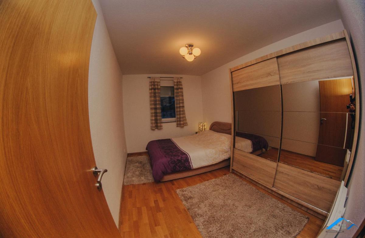 Isaka Samokovlije Apartment - Housity