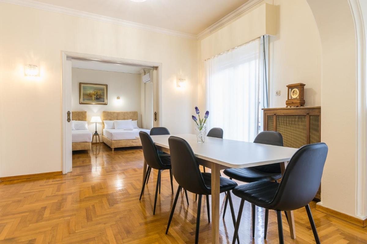 Victoria Queens Paradise Apartments - Housity