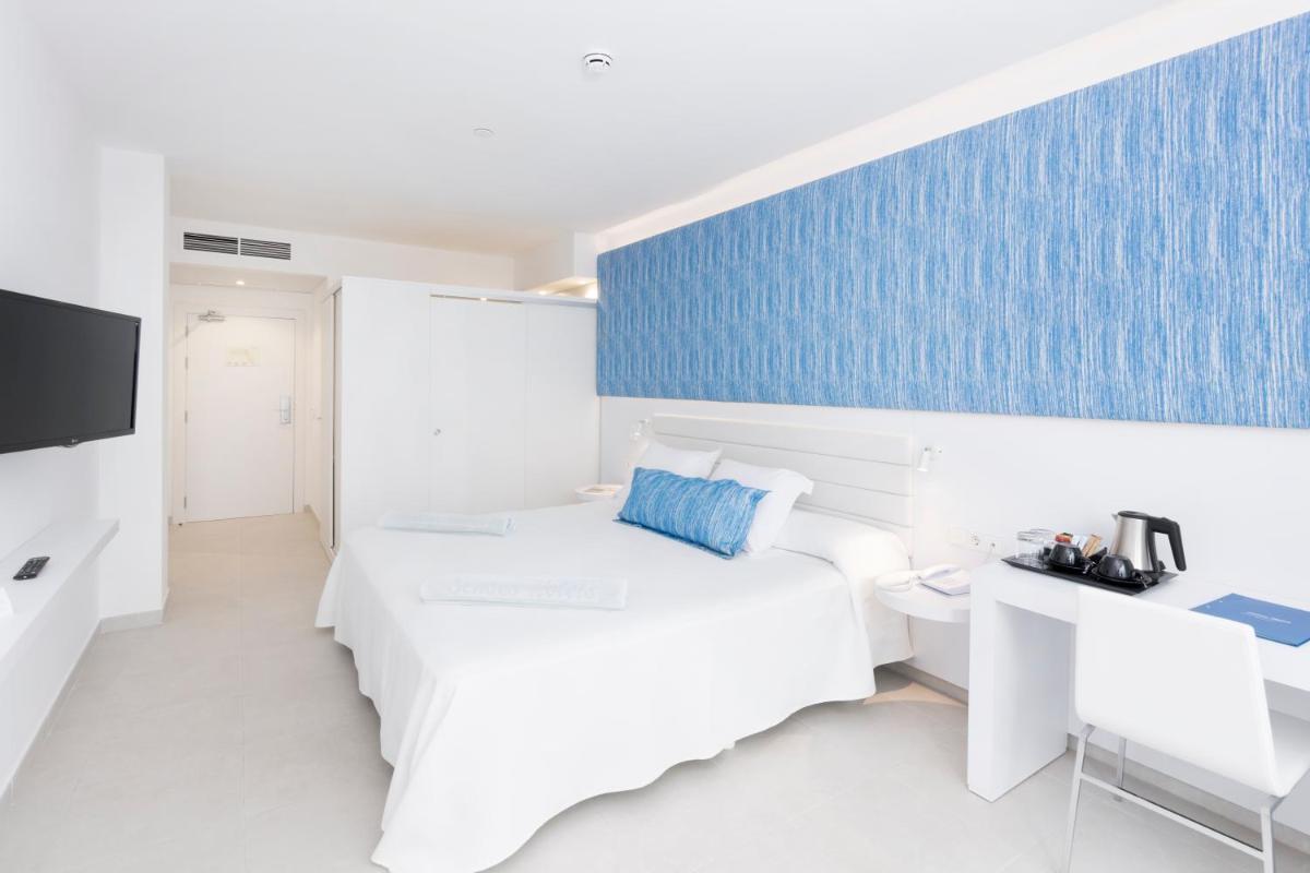 Cama o camas de una habitación en Reverence Mare Hotel - Adults Only