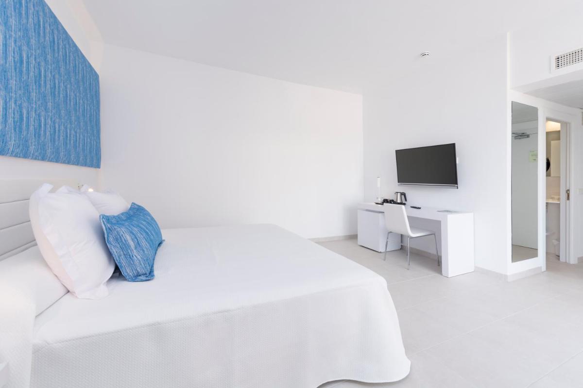 Cama o camas de una habitación en Reverence Mare Hotel - Adults Only