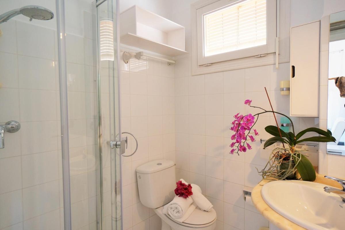 My little House in Moraira - Housity
