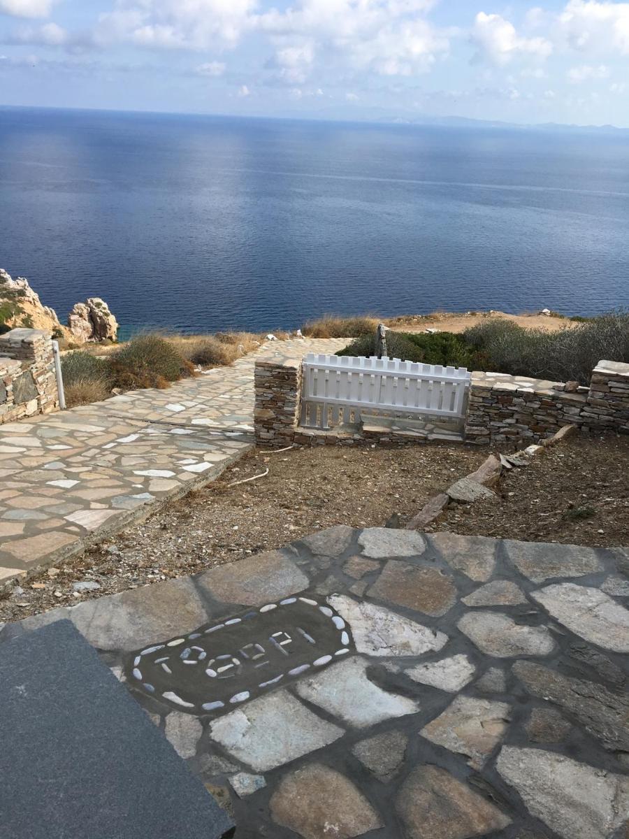 Villa Thori at Poulati Sifnos - Housity