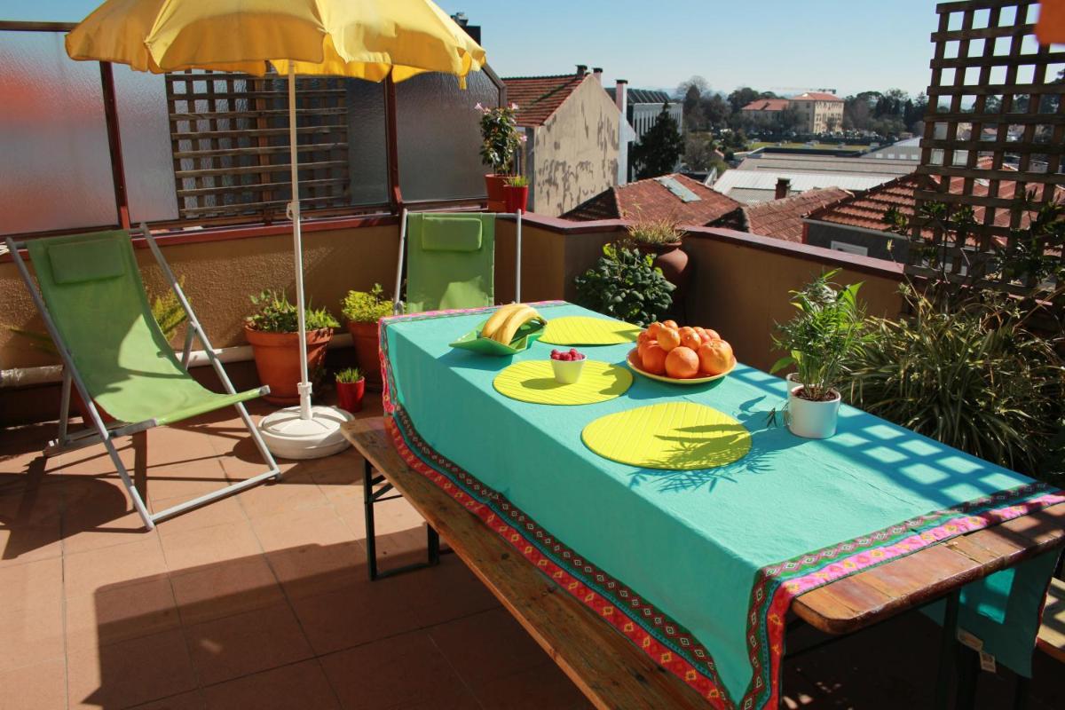 Cozy Apartment with Terrace, Air Cond, Free Parking - Housity