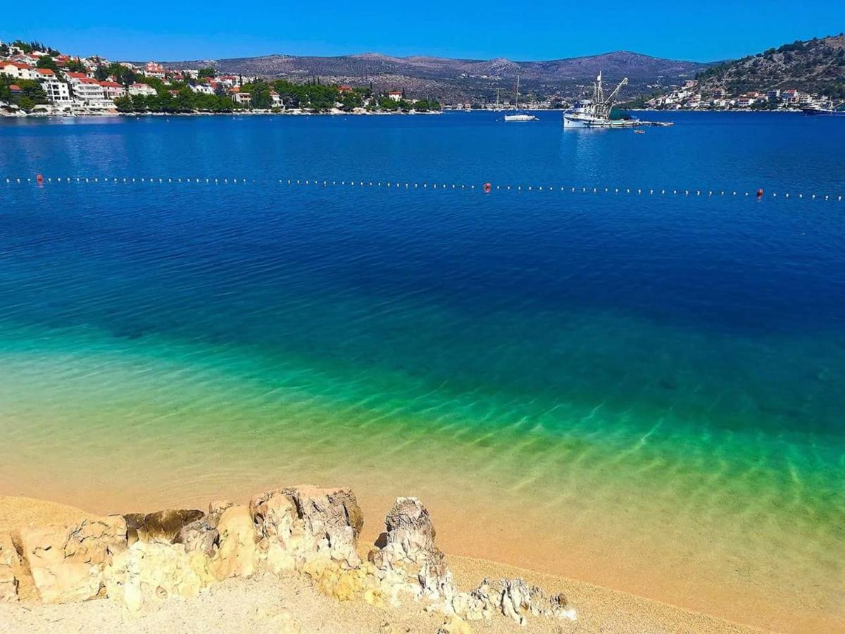 Beach Apartments Rogoznica - Housity